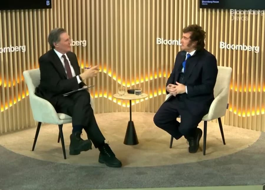 VÍDEO: Milei diz que jamais batizaria seus cães com o nome de Lula: “Não quero insultá-los”