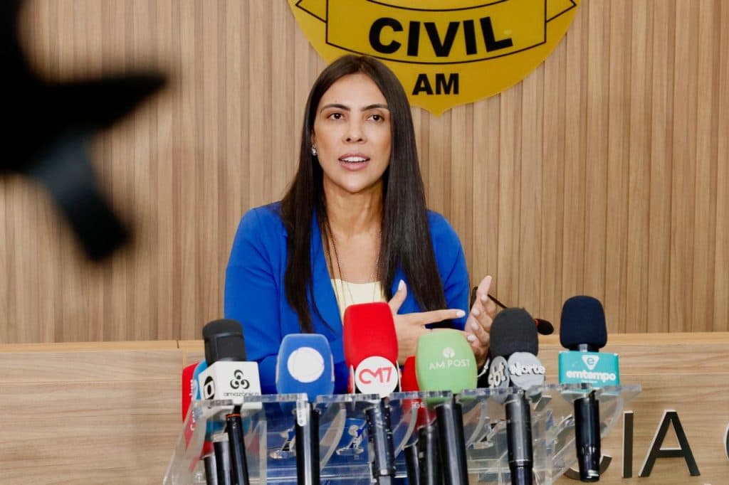 Mãe é presa suspeita de ‘acobertar’ estupros da própria filha de 8 anos em Manaus