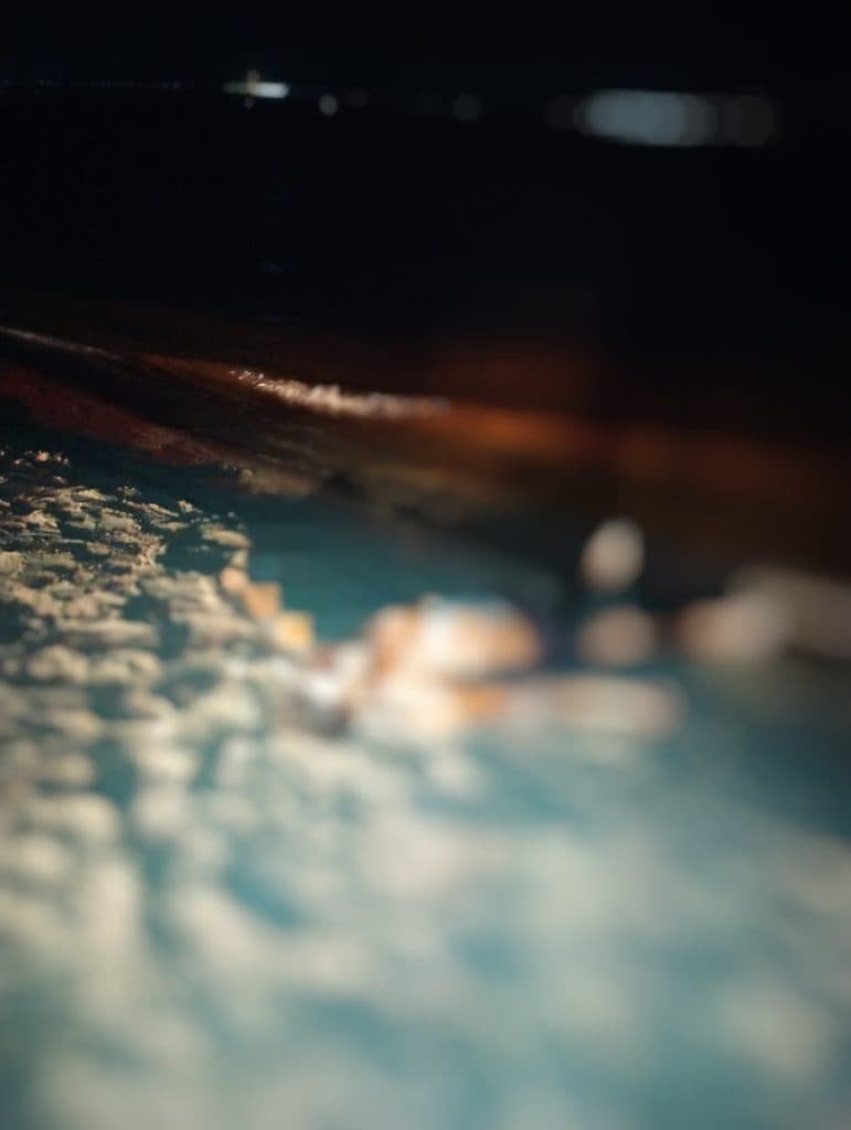 Homem é encontrado morto com marcas de agressão na Ponta Negra