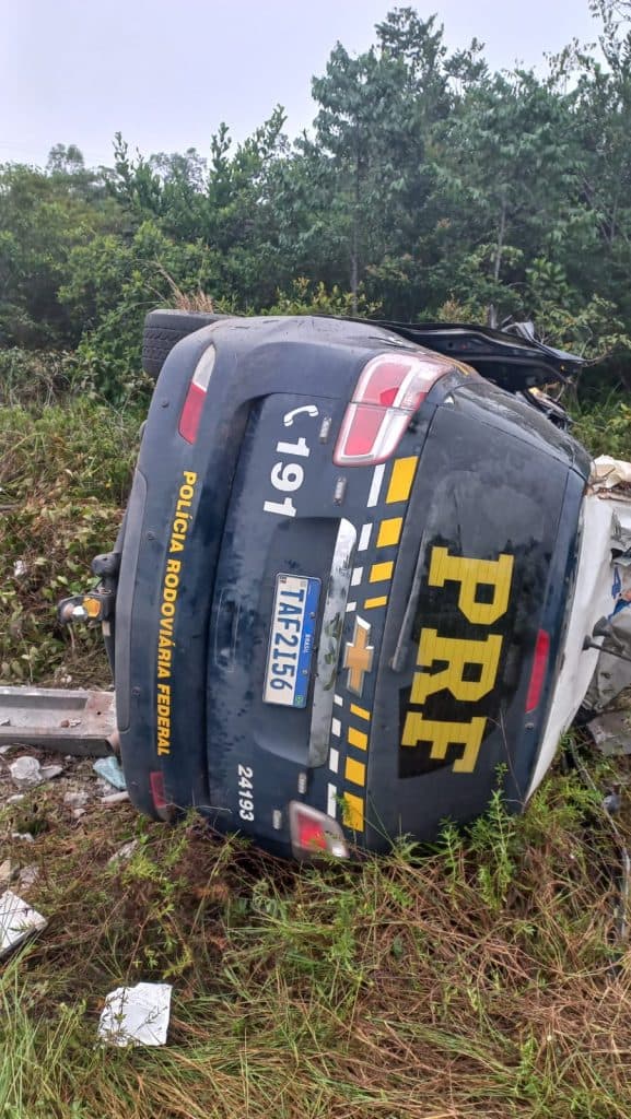 Acidente com viatura da PRF deixa policial morto na estrada de Presidente Figueiredo
