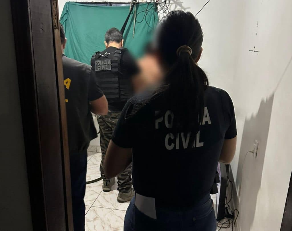 Mãe pede que filha de 15 anos não denuncie padrasto por estupro em Manaus