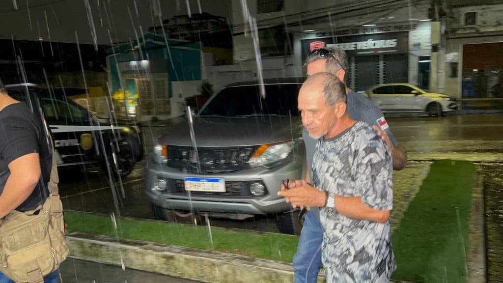 Polícia prende suspeito de incendiar fábrica de móveis no bairro São Francisco