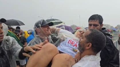 Atingidos por raio em manifestação ficam com queimaduras e hipotermia