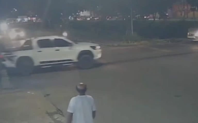 Motociclista fica em estado grave após colisão com pick-up na zona Norte de Manaus