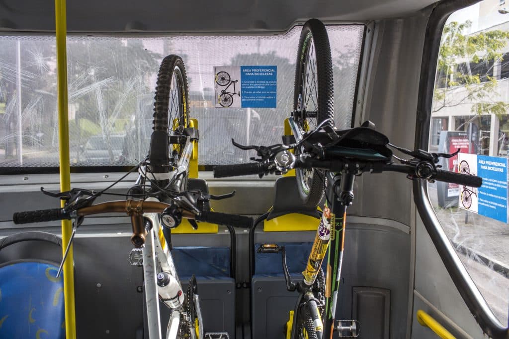 Bicicleta no ônibus: Comissão da Câmara avança em nova regra de mobilidade