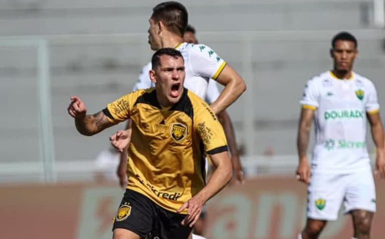 Diego Torres deixa o Amazonas e acerta ida para o futebol internacional