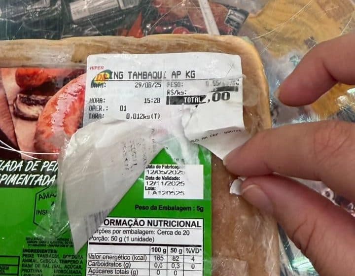 Supermercado é autuado por vender mais de 80 quilos de alimentos vencidos em Manaus