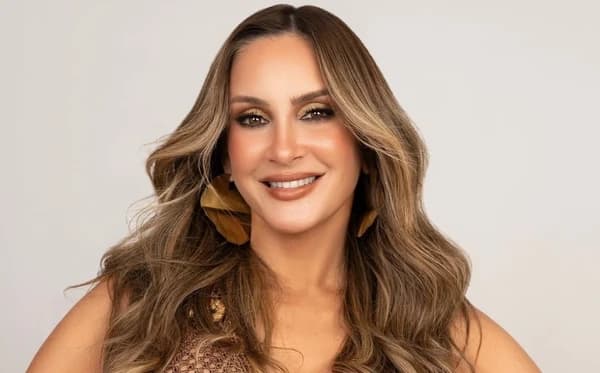 Justiça rejeita pedido urgente contra Claudia Leitte em ação por intolerância religiosa