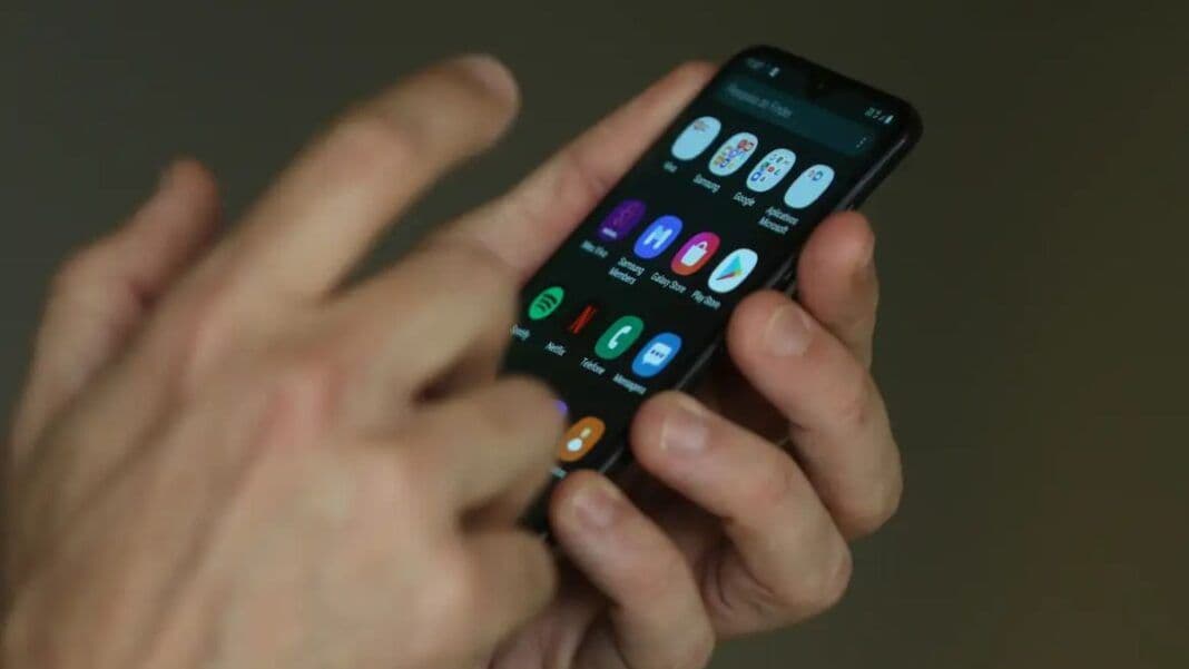 Meta, TikTok e YouTube vão a julgamento por viciar jovem de 19 anos nos EUA; entenda