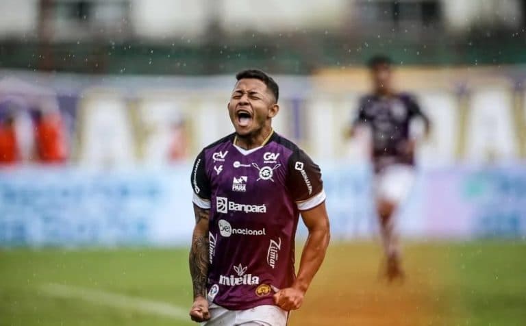 Amazonas FC acerta contrato com atacante Ronald, ex-Remo