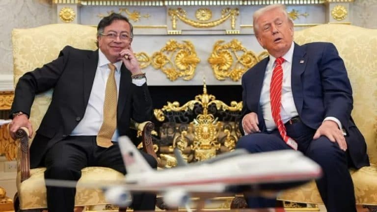 Após tensões entre os países, Trump se encontra com presidente da Colômbia na Casa Branca