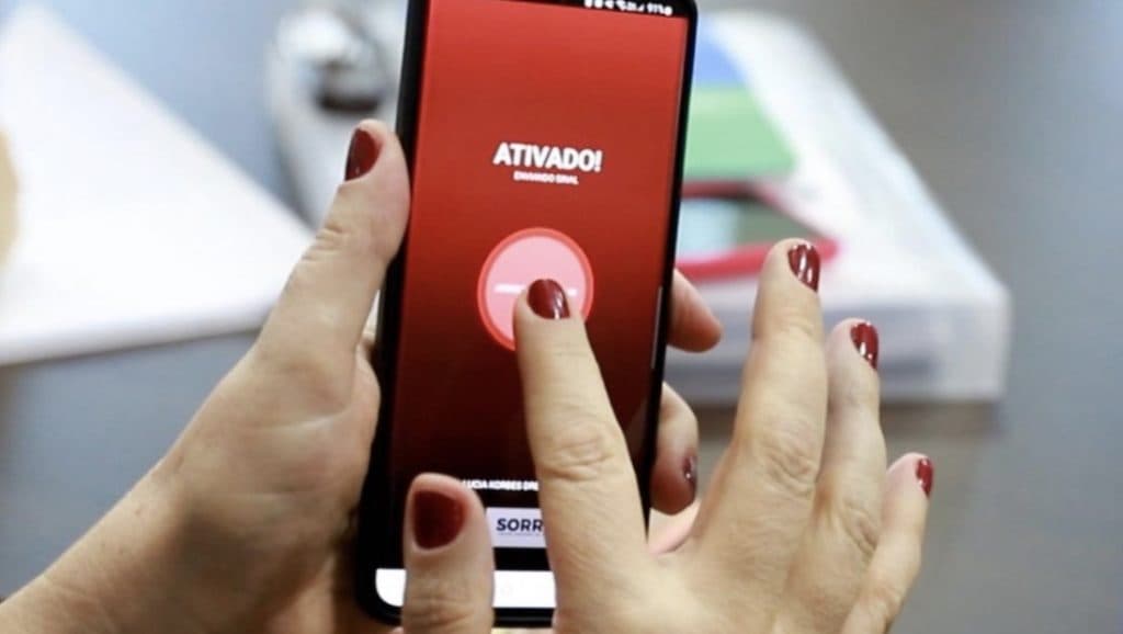 Amazonas pode aderir à proposta nacional de botão do pânico em apps de transporte