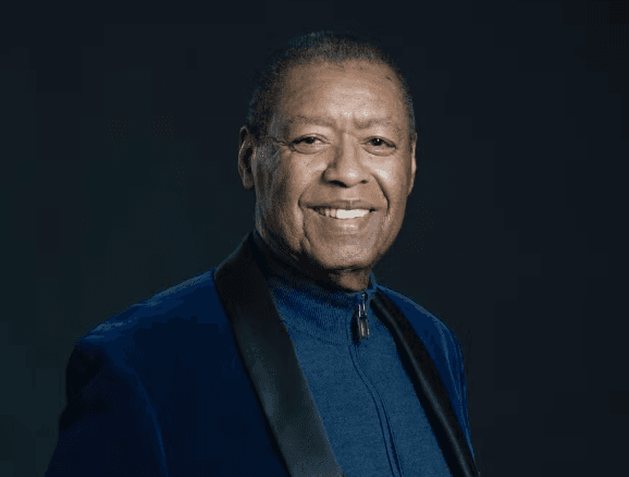 Cantor gospel americano, Ron Kenoly morre aos 81 anos
