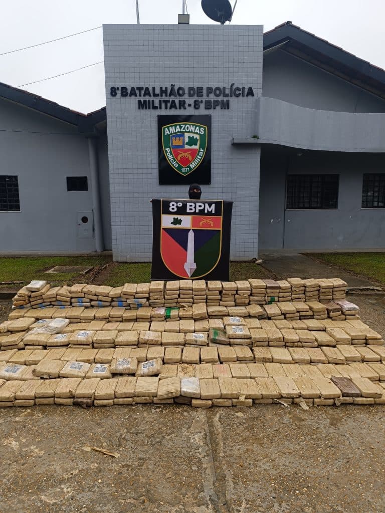 Vereador protocola moção de parabenização a PMs por apreensão de 800 kg de drogas em Tabatinga