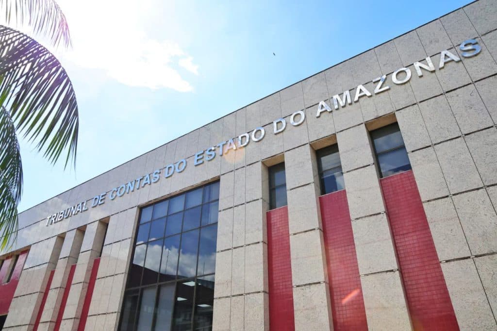 TCE-AM realiza primeira sessão plenária de 2026 com análise de 225 processos nesta terça (3)