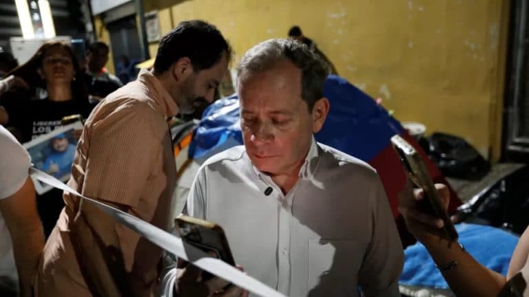 Opositor de Maduro desaparece na Venezuela 12 horas após ser libertado da prisão