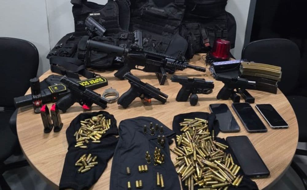 Três PMs e dois homens são presos suspeitos de tentar roubar 1 tonelada de drogas no Rio Negro