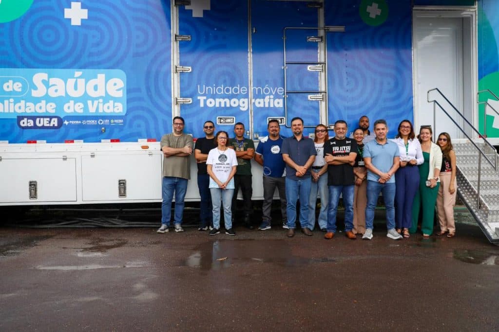 Carreta de Tomografia da UEA leva atendimentos gratuitos para comunidade acadêmica e público externo