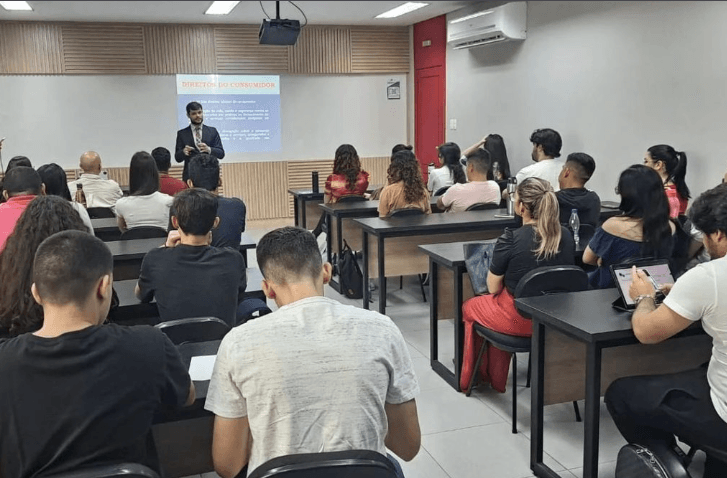 Trecho de projeto prevê isenção da apresentação oral do TCC para aprovados na OAB em Manaus