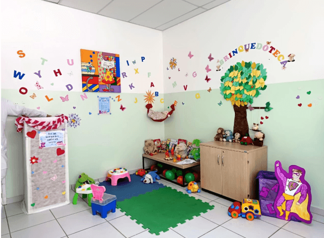 Crianças podem ganhar espaços de brincadeira nas UBS de Manaus em projeto de lei