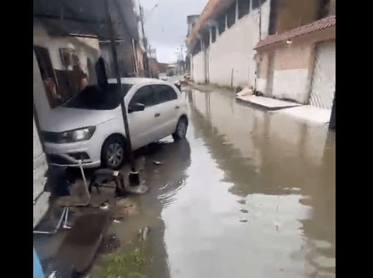 Defesa Civil alerta para risco de alagamentos e deslizamentos após chuvas intensas