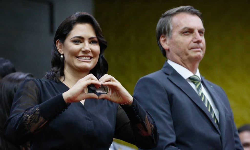 Michelle diz que reduziu atividades de campanha para cuidar de Bolsonaro