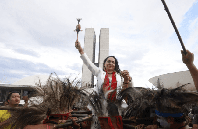 Indígena amazonense do Alto Rio Negro, Lúcia Alberta Baré assume a presidência da Funai