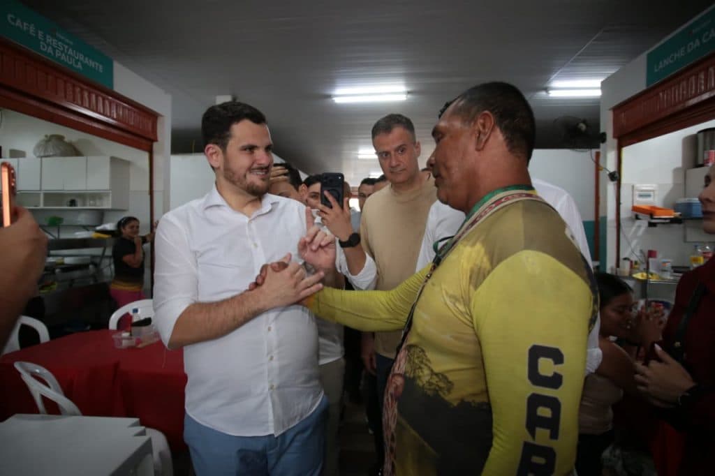 Novo prefeito de Manaus, Renato Junior estreia nas ruas e prepara mudanças na equipe
