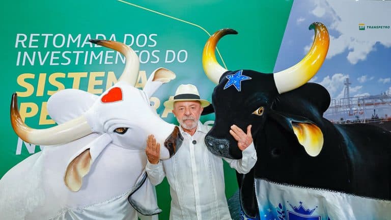 Lula usa Festival de Parintins como exemplo para a política brasileira