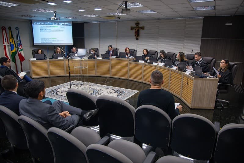 TRE mantém cassações e confirma fraude à cota de gênero em eleições no Amazonas