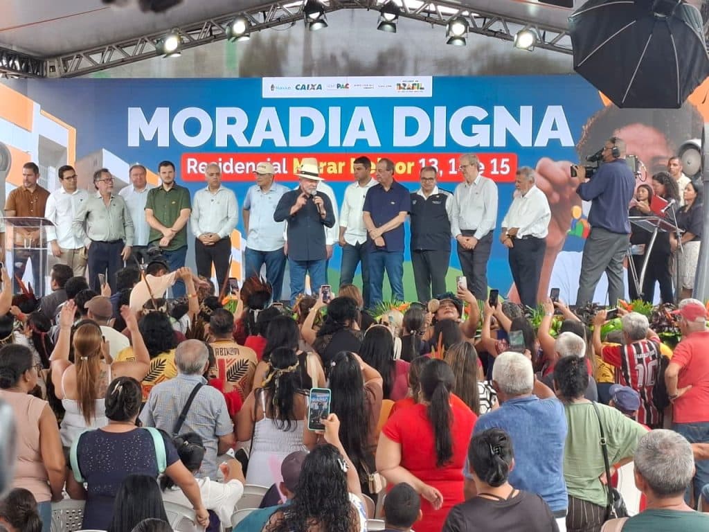 Em Manaus, Lula anuncia universidade indígena, fim da escala 6×1 e repavimentação da BR-319