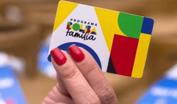 Governo muda regra e mantém Bolsa Família durante análise do BPC