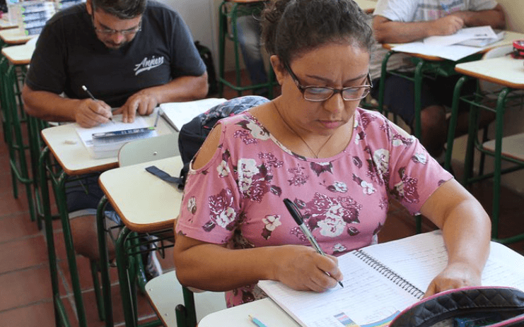Brasil reduz analfabetismo para 4,9% e atinge menor índice da série histórica