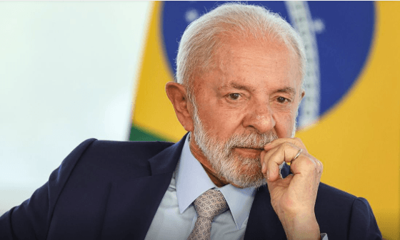Brasil preserva PIX e negocia redução tarifária de 300 produtos com os EUA