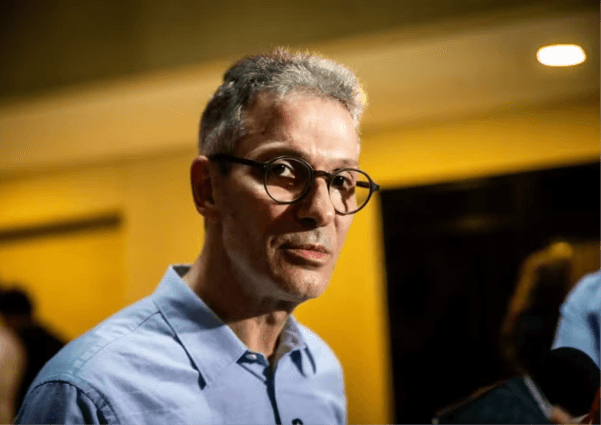 “Sai dando tiro como metralhadora”, diz Zema ao criticar Renan Santos