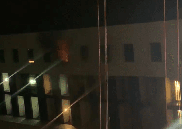 Apartamento em condomínio de luxo pega fogo e assusta moradores na Ponta Negra em Manaus
