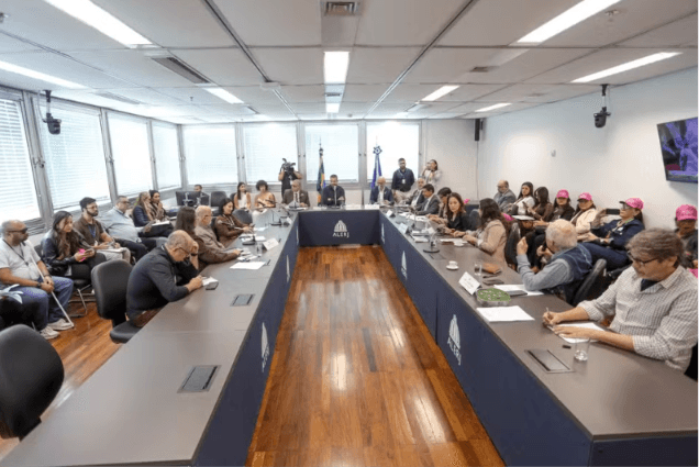 CCJ da Alerj aprova criação de “tornozeleira rosa” para agressores de mulheres
