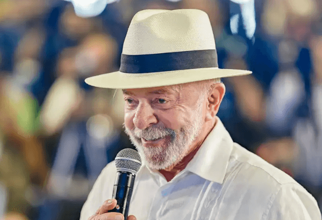 Lula chama declarações de Milei em convenção do PL de “patacoada”