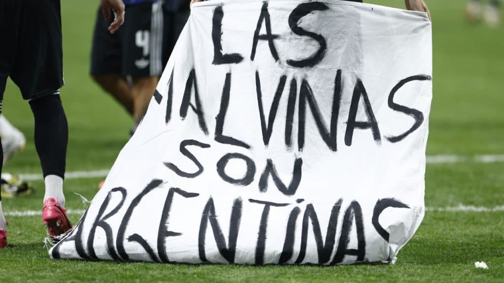 Fifa avalia possível punição à Argentina por manifestação sobre as Ilhas Malvinas
