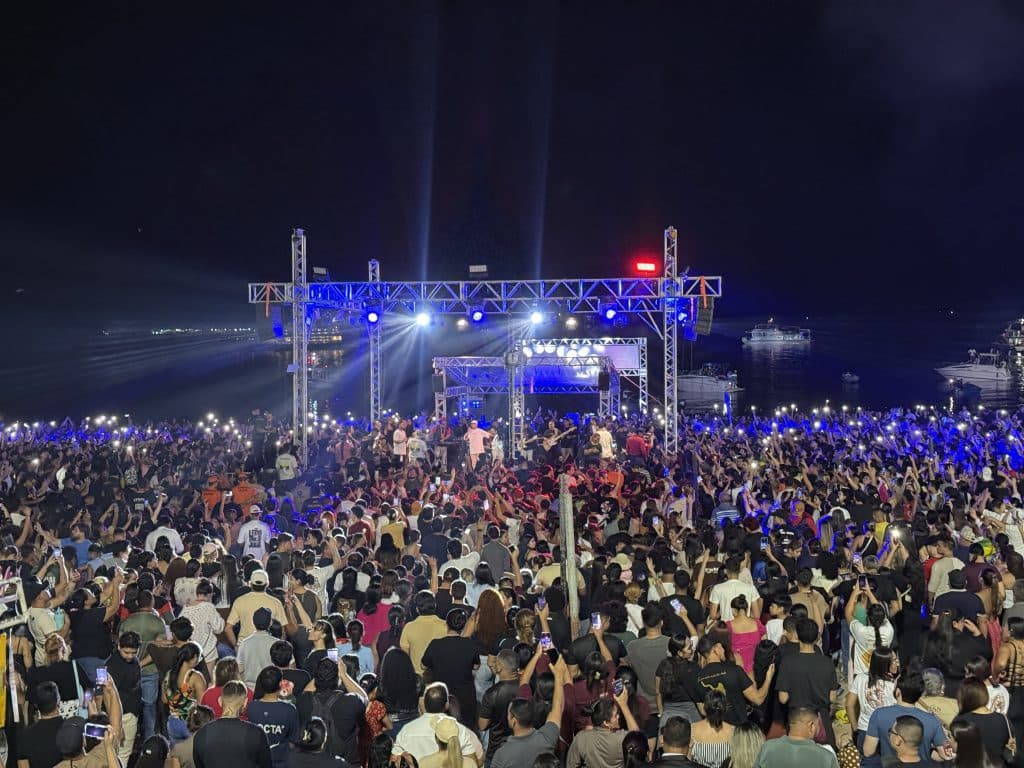 “É um encontro com Deus”: fiéis compartilham experiências no Amanhecer Manaus