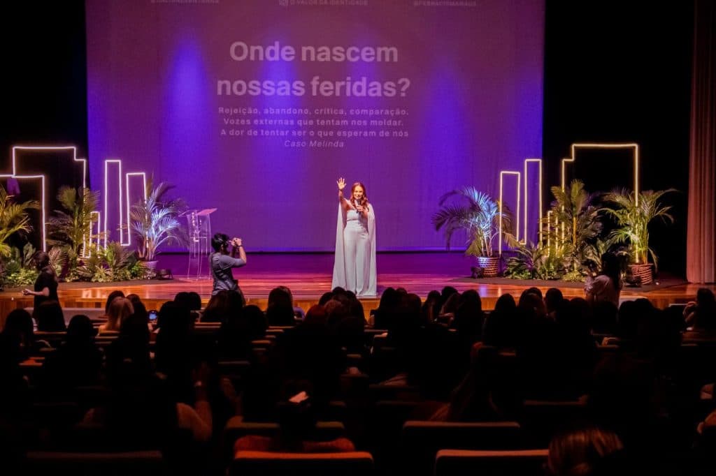 Evento em Manaus debate autoestima e autoconhecimento para fortalecer mulheres