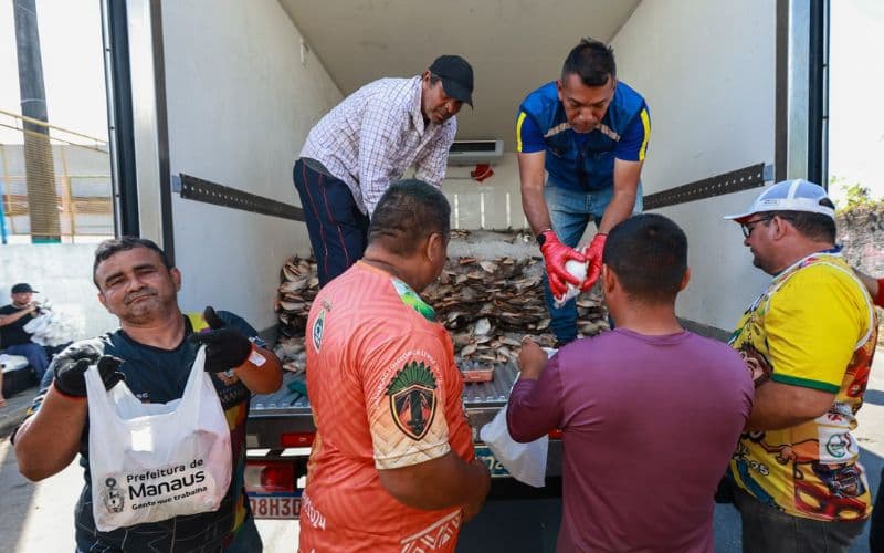 Manaus se prepara para o El Niño com distribuição de peixe e plano contra estiagem