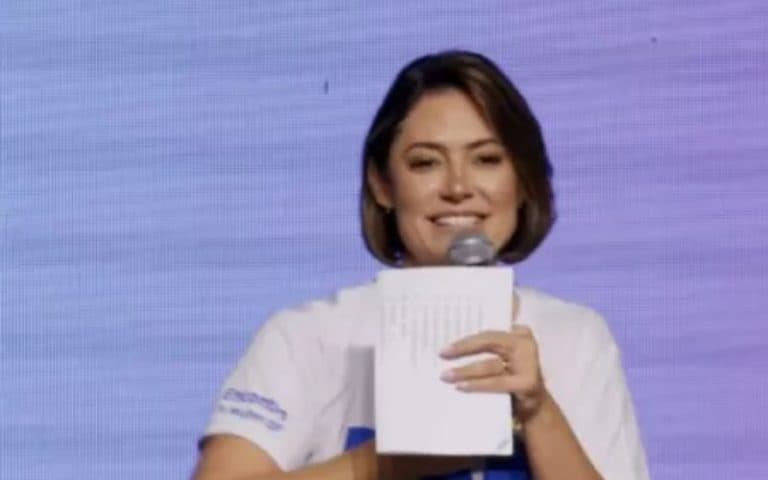 “Nenhuma possibilidade”, afirma Michelle Bolsonaro sobre ser vice de Zema