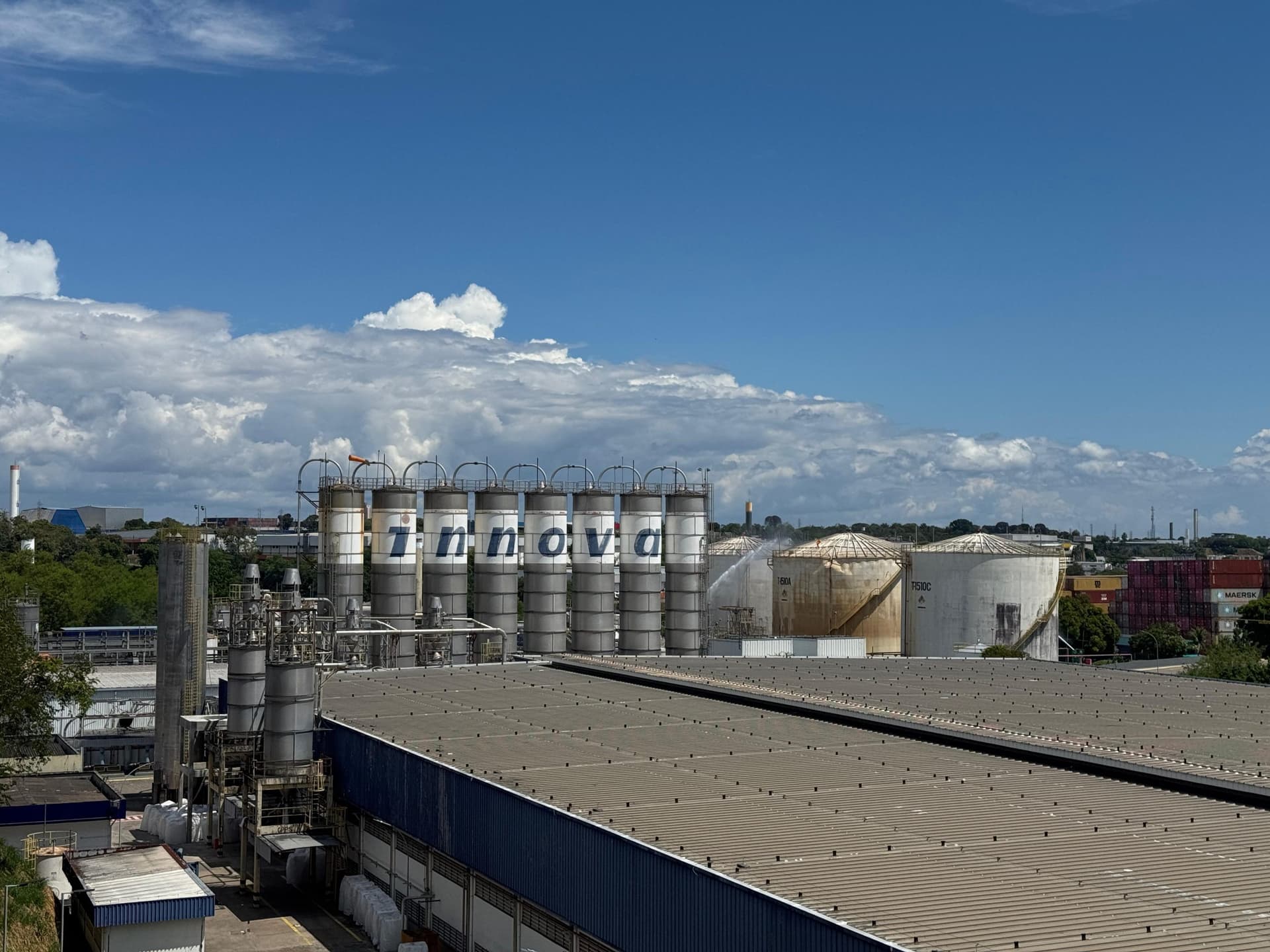 Bombeiros contêm vazamento de estireno e atividades serão retomadas nesta segunda-feira (20) em Manaus