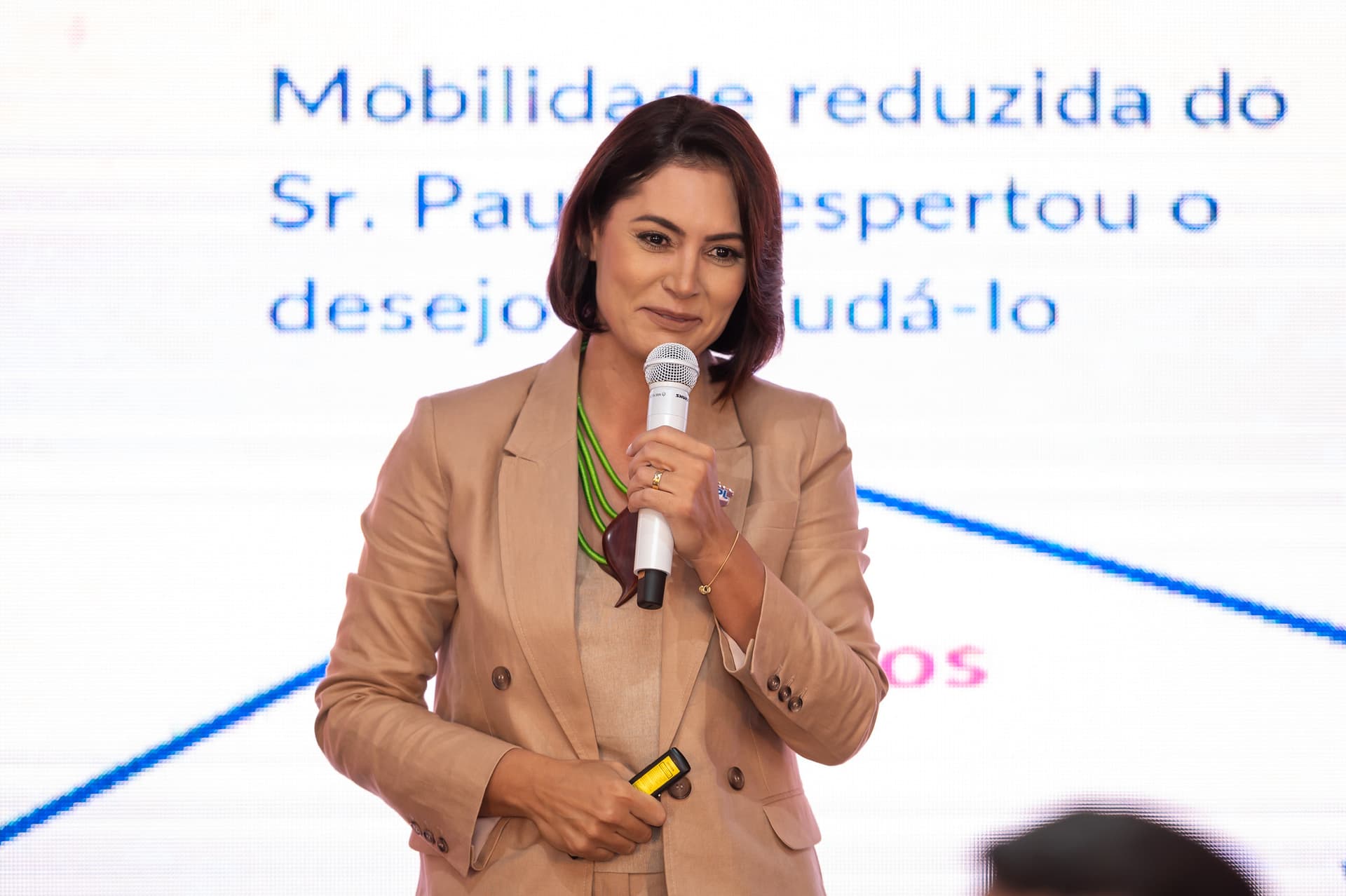 Michelle Bolsonaro inicia campanha ao Senado em atos com candidatos no DF