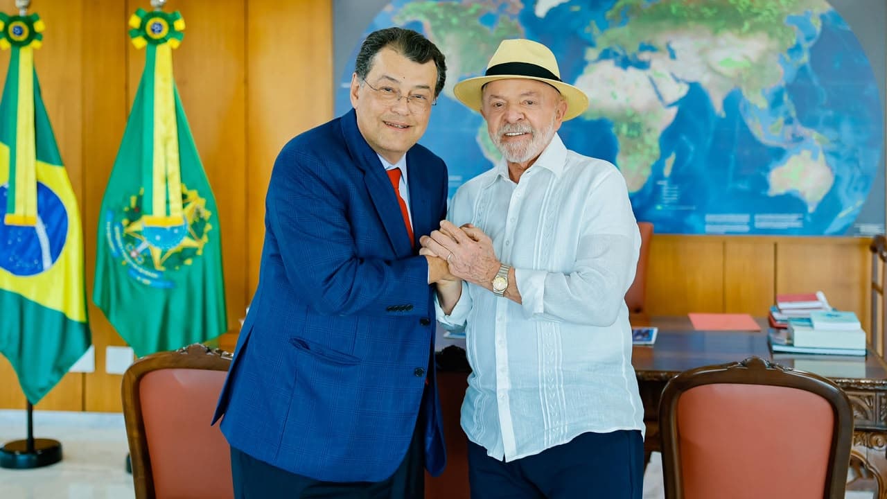Eduardo Braga se reúne com Lula para discutir BR-319 e outras demandas do Amazonas
