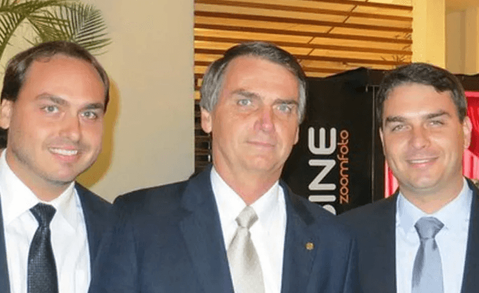 Bolsonaro pede ao STF autorização para receber filhos no Dia dos Pais