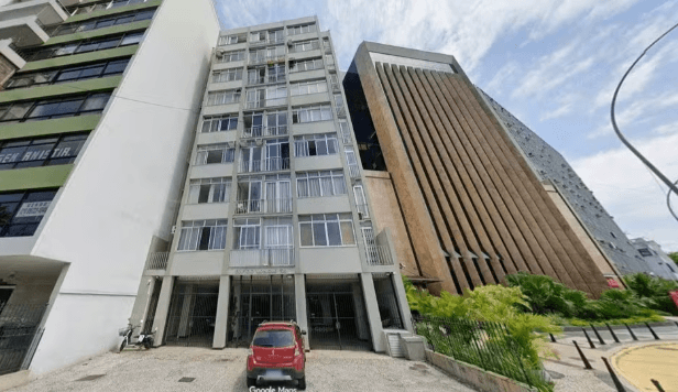 Apartamento de Eduardo Bolsonaro avaliado em R$ 1 milhão será leiloado por dívida