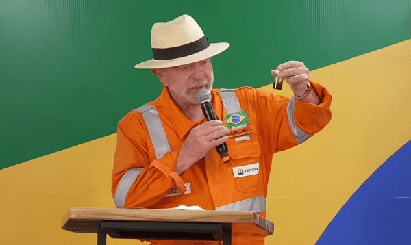 Lula diz que petróleo do Amapá é soberania nacional e rejeita interferências
