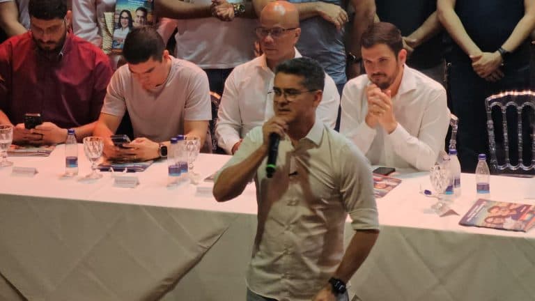 David Almeida quer “destravar Manaus” e lista mobilidade como prioridade de governo